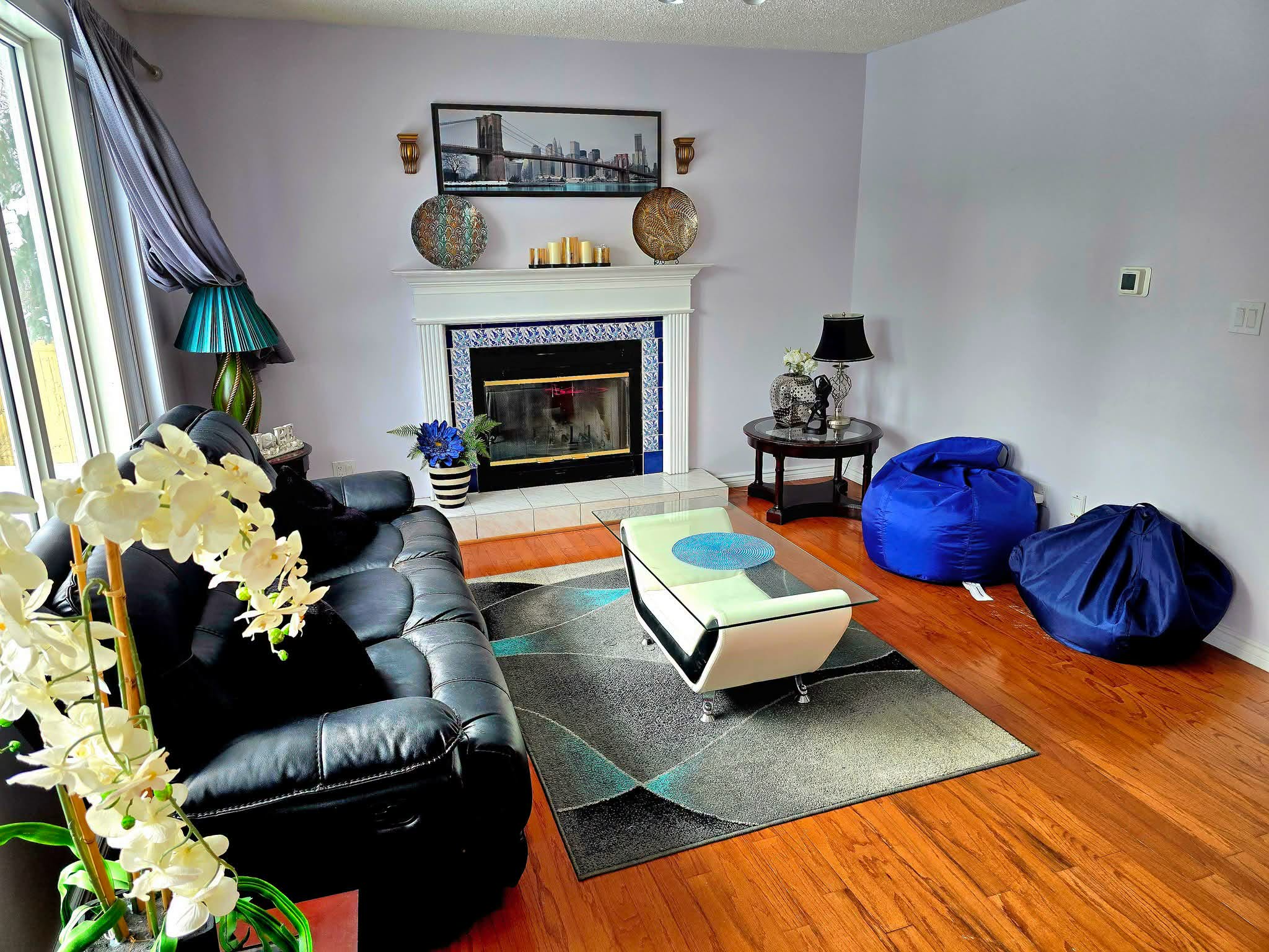 Shared living room at Grandma Jeannie's House